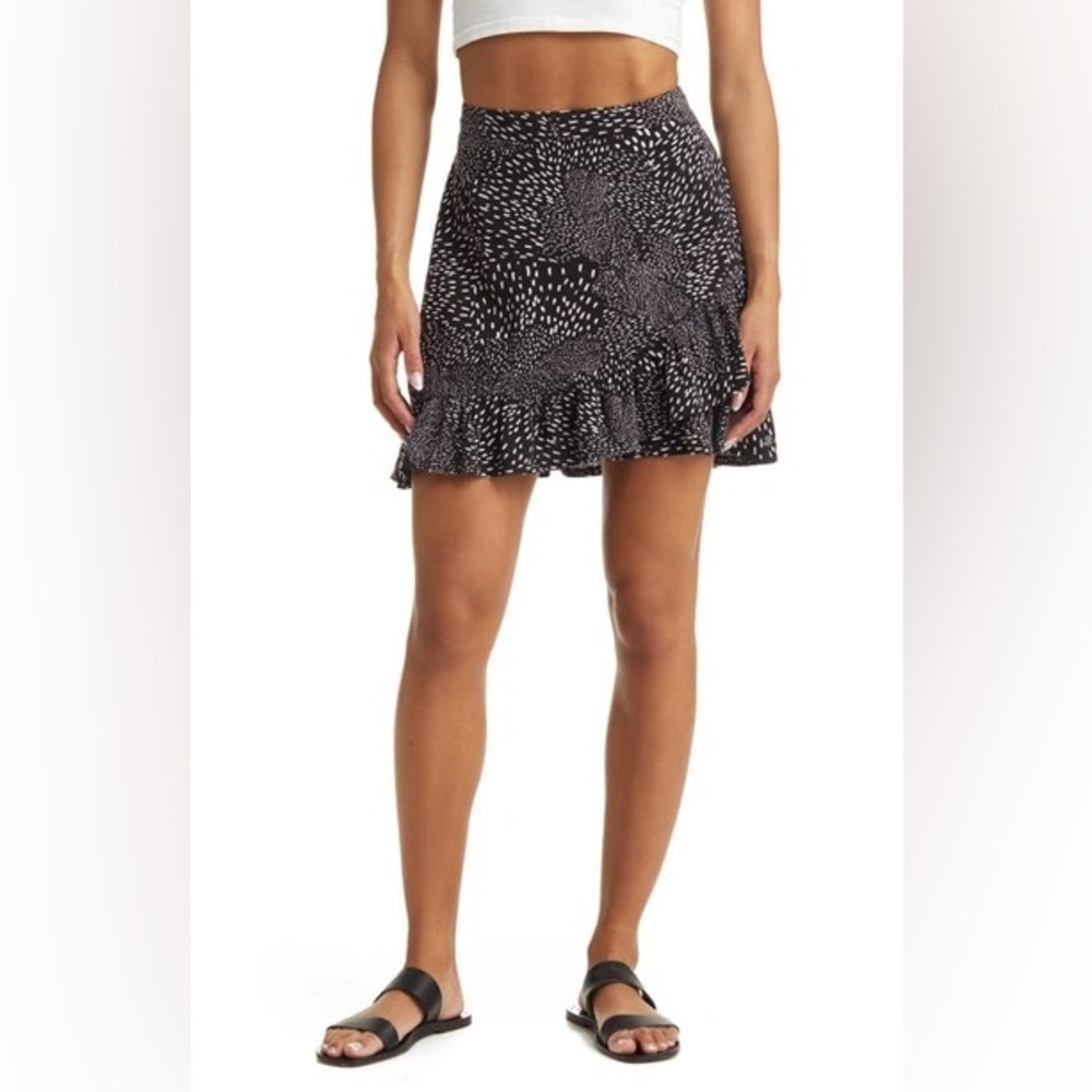 Roxy A Tender Look Mini Skirt in Anthrocite Lovely Day